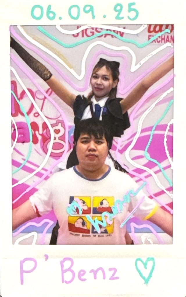 First time cheki in วงใหม่ front