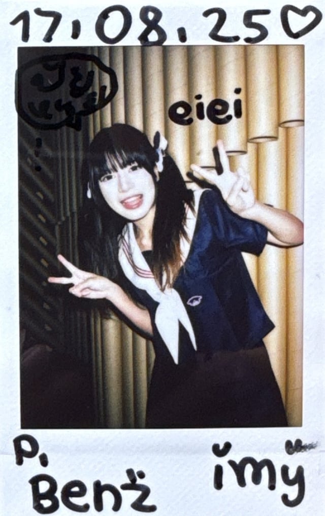 ชุดนี้น่ารักนะเนี่ยน้องไอมี่ปอจี่! front